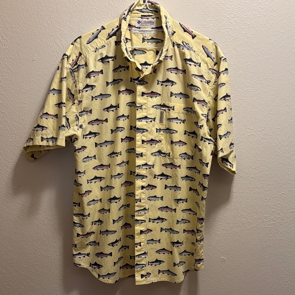 Columbia Men's Yellow Fish Print Casual Shirt